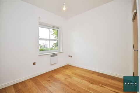 2 bedroom apartment for sale, High Road, North Finchley, N12