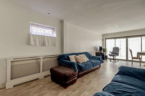 5 bedroom detached house for sale, London Road, Benfleet, SS7