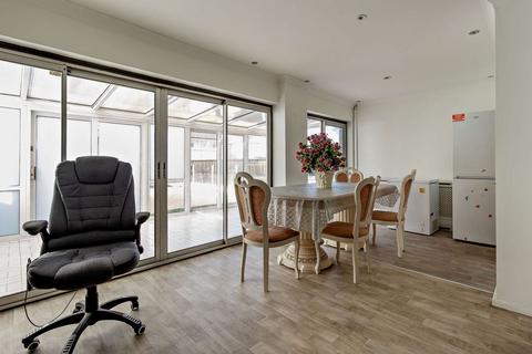 5 bedroom detached house for sale, London Road, Benfleet, SS7