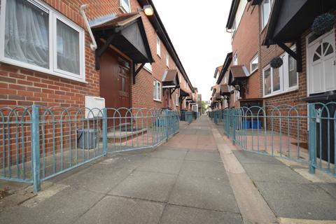 2 bedroom terraced house for sale, Tiptree Crescent, Ilford, IG5 0SZ
