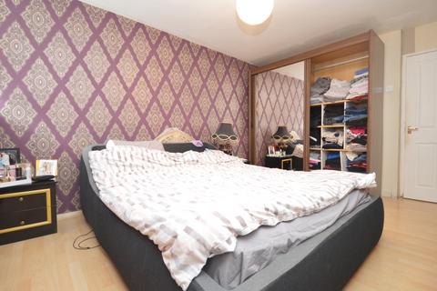 2 bedroom terraced house for sale, Tiptree Crescent, Ilford, IG5 0SZ
