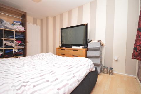 2 bedroom terraced house for sale, Tiptree Crescent, Ilford, IG5 0SZ