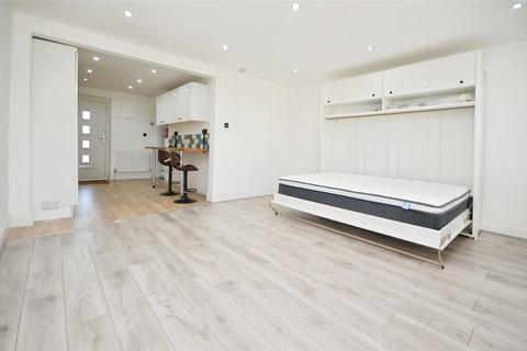 1 bedroom apartment to rent, Corbets Tey Road, Upminster, Essex, RM14