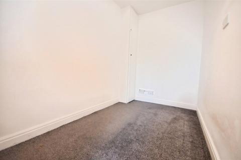 1 bedroom apartment to rent, Corbets Tey Road, Upminster, Essex, RM14