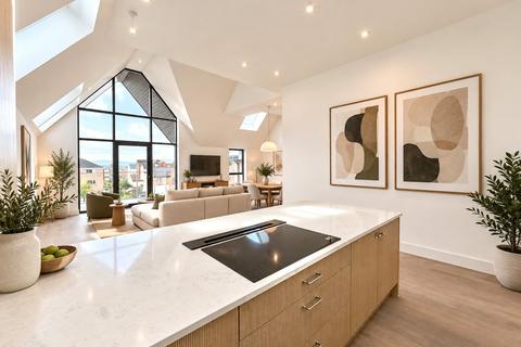 2 bedroom penthouse for sale, Caldy Road, West Kirby, Wirral, CH48