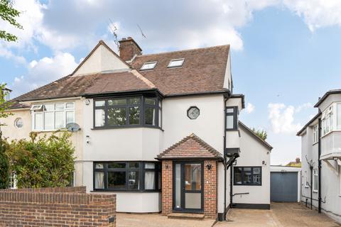 undefined, Kenver Avenue, Finchley, N12