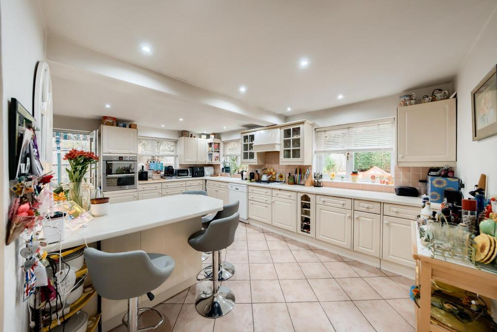 House in Solihull, Sharmans Cross - More