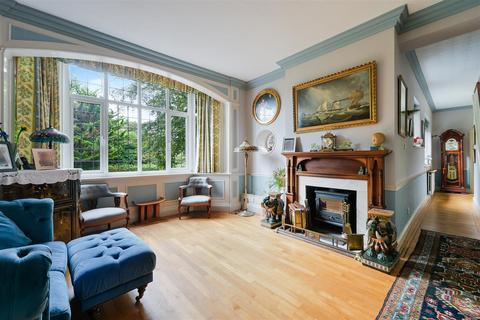 6 bedroom detached house for sale, Court Hill, Chipstead