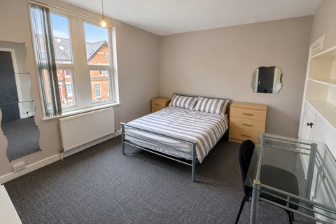 4 bedroom house to rent, Brudenell Road, Leeds