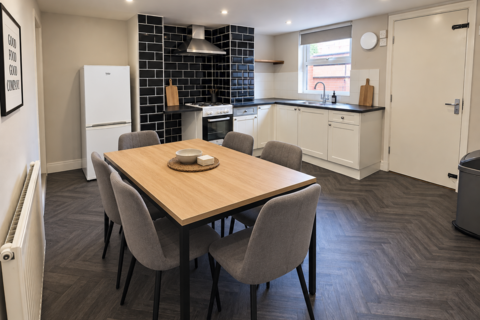 4 bedroom house to rent, Brudenell Road, Leeds