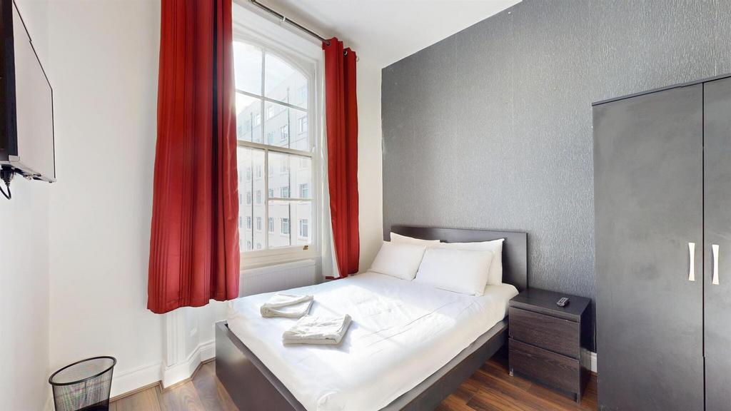 Apartment in London, Paddington - View 4