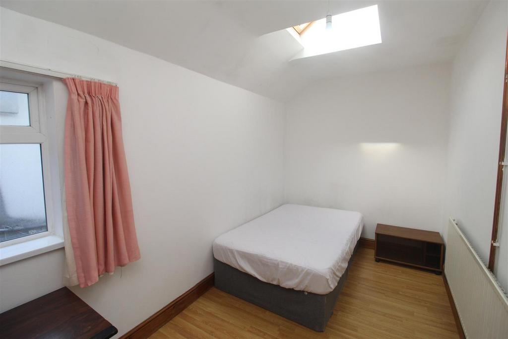 House in Cardiff - View 4