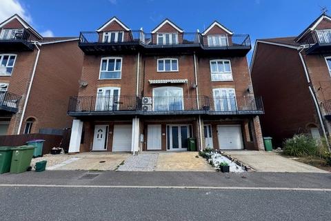 4 bed house for rent in Battery Point, HYTHE, CT21