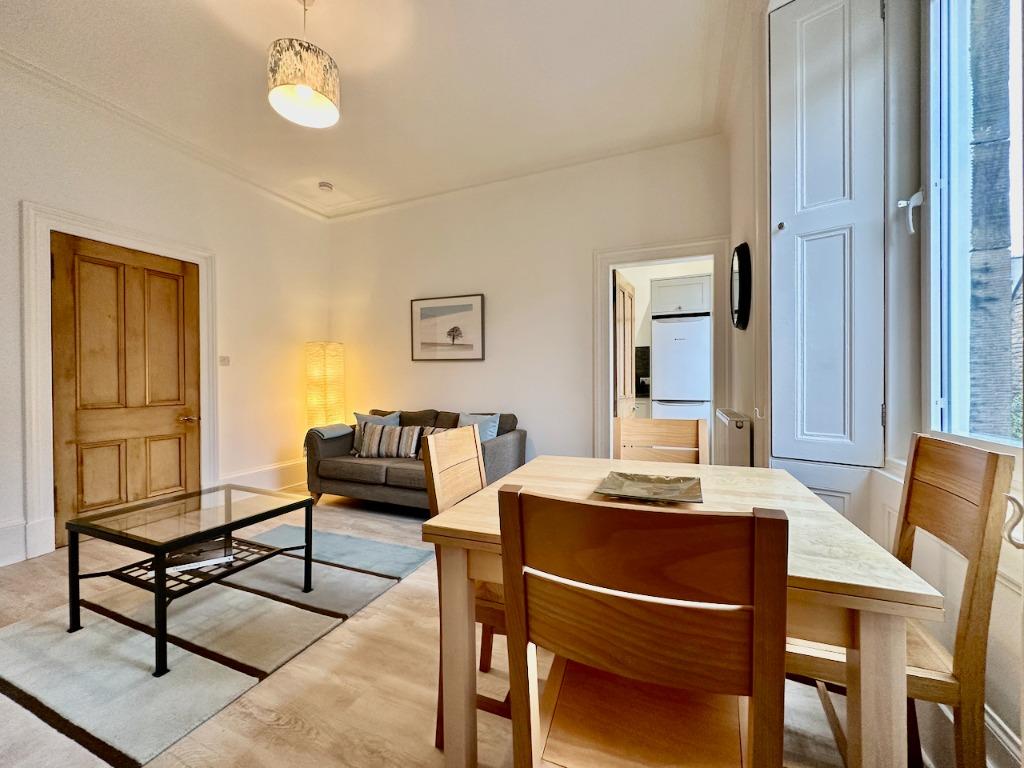 Apartment in Edinburgh - More