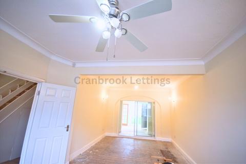 3 bedroom terraced house to rent, Ridgeway Gardens, Redbridge, IG4