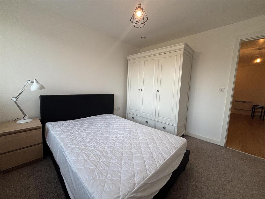Apartment in Greater Manchester - More