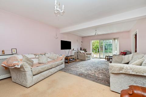 4 bedroom bungalow for sale, Hays Walk, Sutton SM2