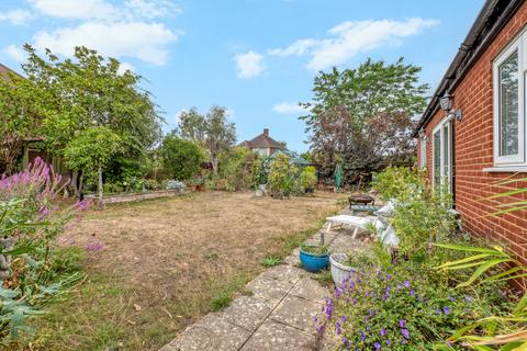 4 bedroom bungalow for sale, Hays Walk, Sutton SM2