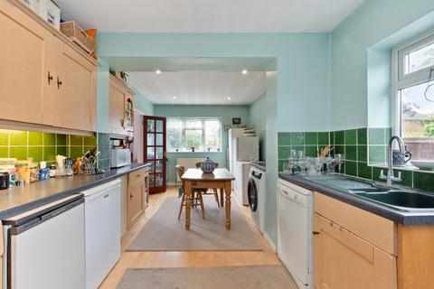 4 bedroom bungalow for sale, Hays Walk, Sutton SM2