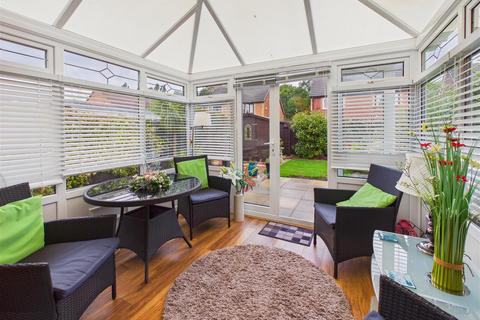 2 bedroom semi-detached house for sale, Fuchsia Drive, Hull