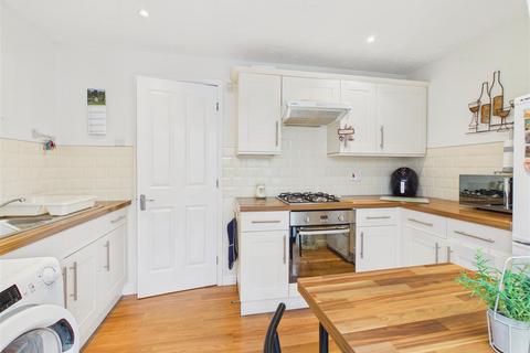 2 bedroom semi-detached house for sale, Fuchsia Drive, Hull