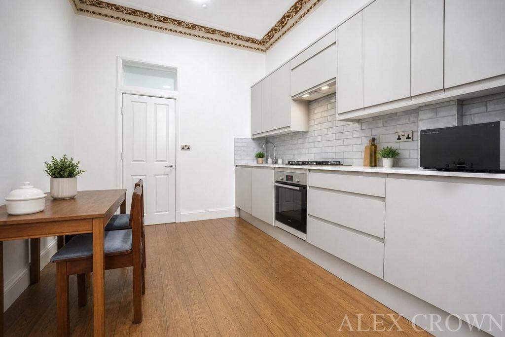 House in London - View 2