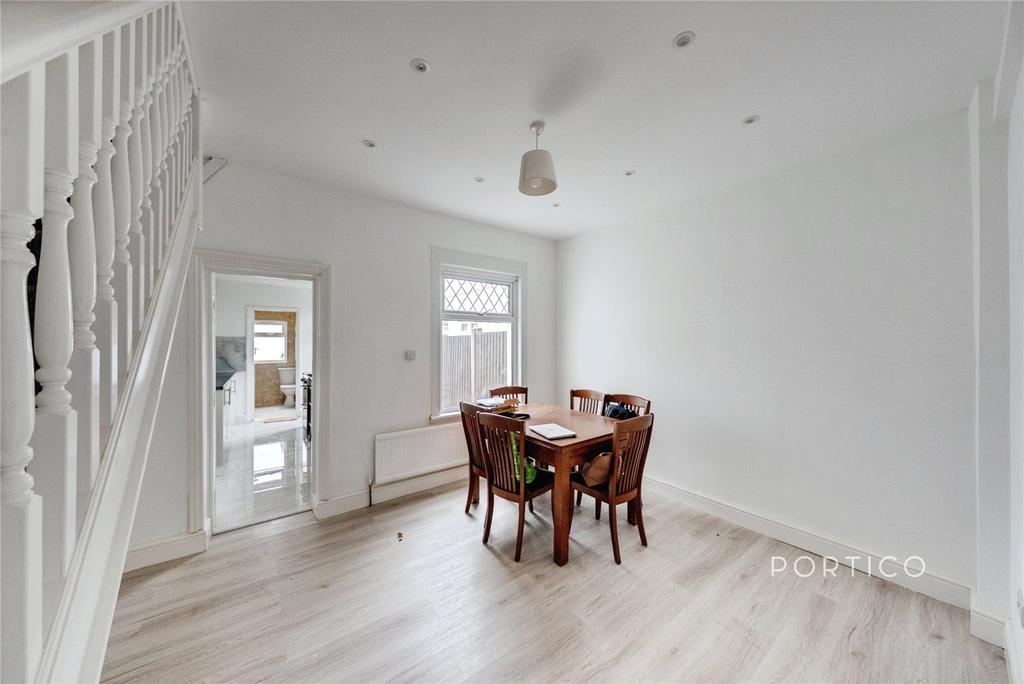 House in Roman Road - View 2