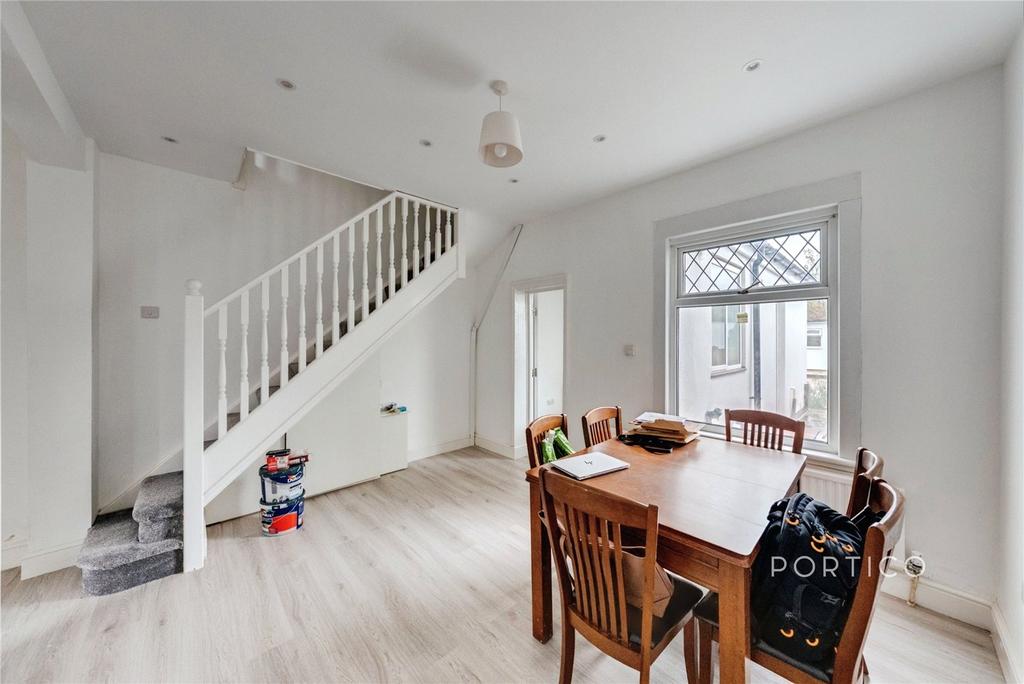 House in Roman Road - View 4