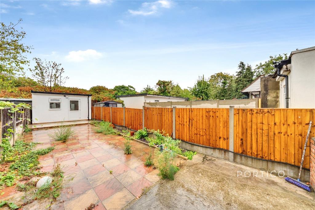 House in Roman Road - View 5