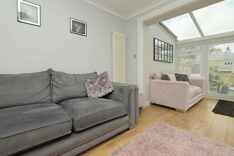 4 bedroom end of terrace house for sale, 15 Deanpark Court, Balerno, Edinburgh, EH14 7EG