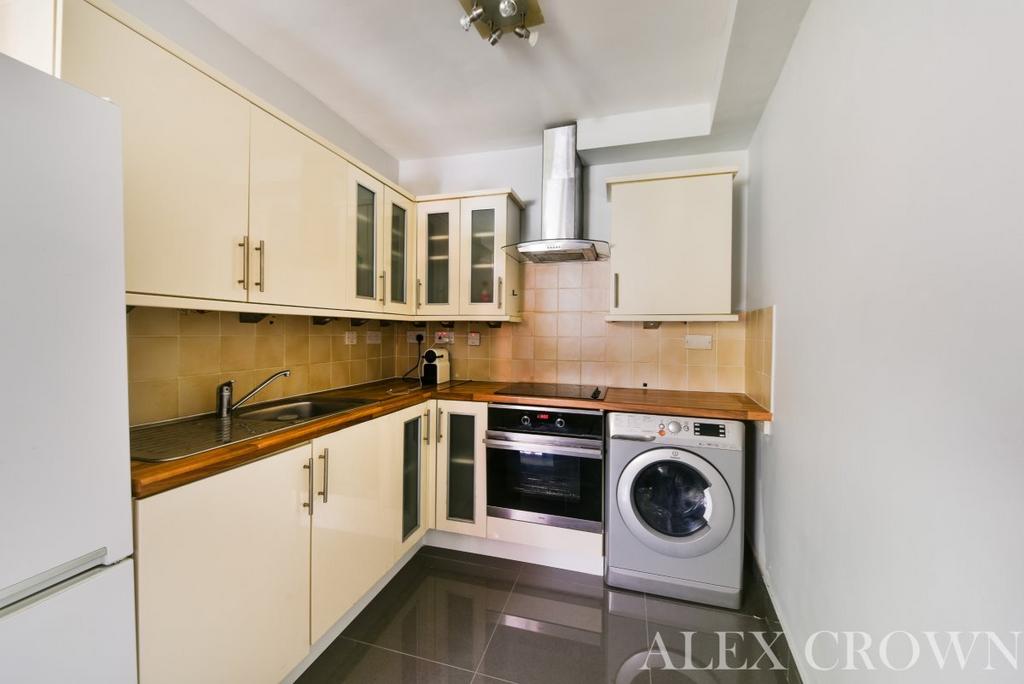 Apartment in Highbury - View 2