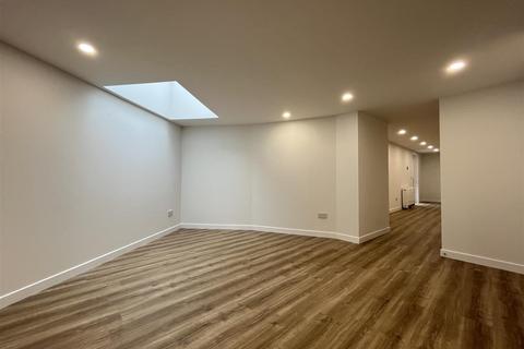undefined, Canal Crescent, Perth