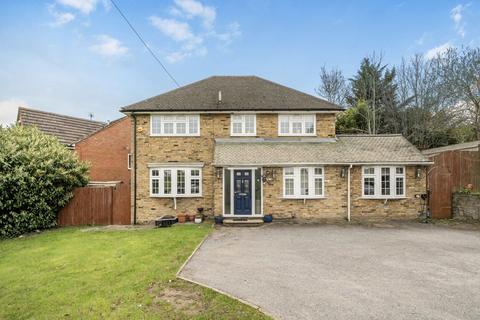 4 bedroom detached house to rent, Swakeleys Road, Ickenham, Uxbridge, UB10