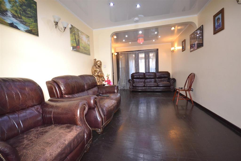 House in Ilford - View 2