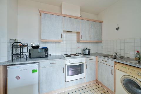 Newington Causeway, London, SE1, Elephant and Castle, London, SE1