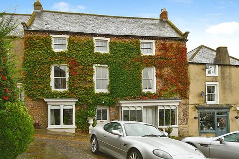 5 bedroom house for sale, Market Place, Middleham, Leyburn