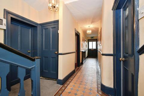 5 bedroom house for sale, Market Place, Middleham, Leyburn