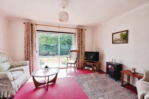 2 bedroom bungalow for sale, Newland Road, Upper Beeding, Steyning, West Sussex, BN44