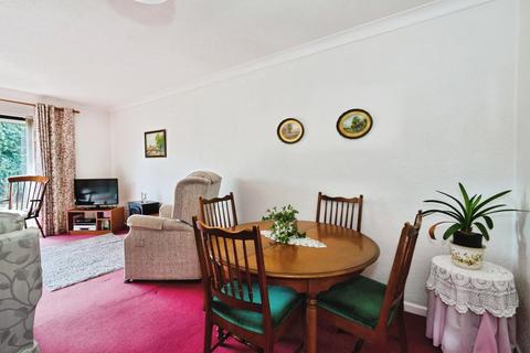 2 bedroom bungalow for sale, Newland Road, Upper Beeding, Steyning, West Sussex, BN44