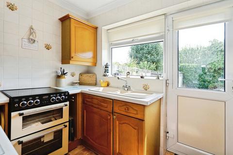 2 bedroom bungalow for sale, Newland Road, Upper Beeding, Steyning, West Sussex, BN44