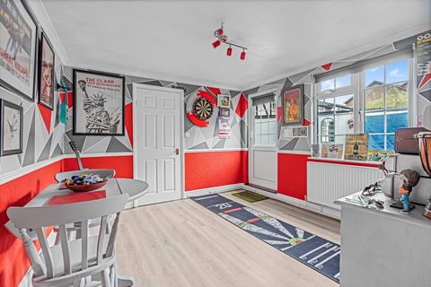undefined, High Street, Stanwell, Staines-upon-Thames, TW19