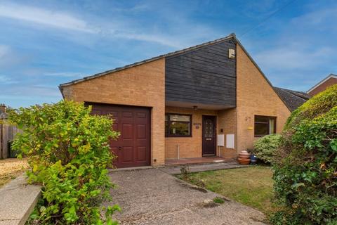 2 bedroom semi-detached bungalow for sale, Exeter Close, Trumpington, Cambridge