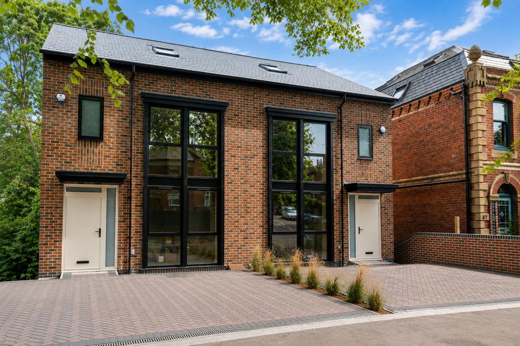 House in Sheffield, Heeley - More