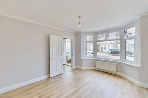 3 bedroom house for sale, Kingston Road, Ilford, IG1
