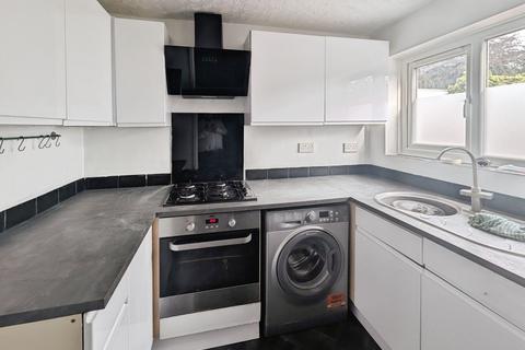 2 bedroom terraced house to rent, Mount Pleasant Drive, Telford TF3