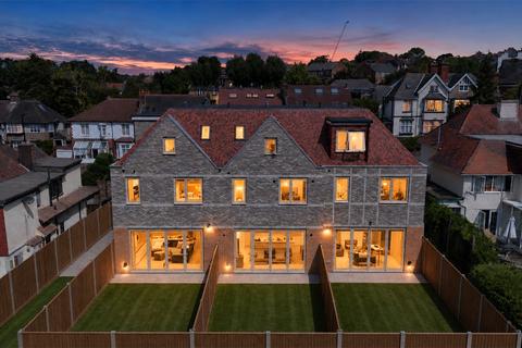 undefined, Slades Hill, Enfield, EN2