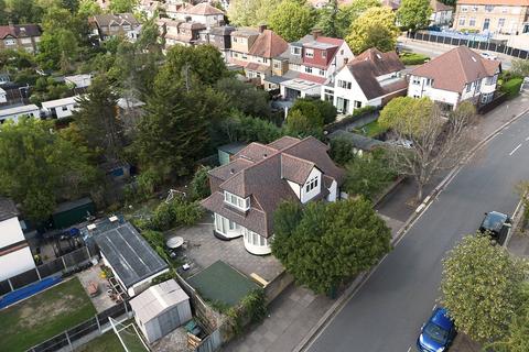 4 bedroom detached house for sale, Hale Drive, Mill Hill, London, NW7