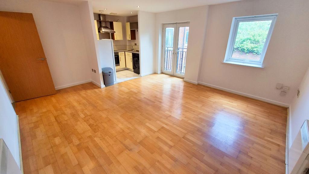 Apartment in Leicester - View 3