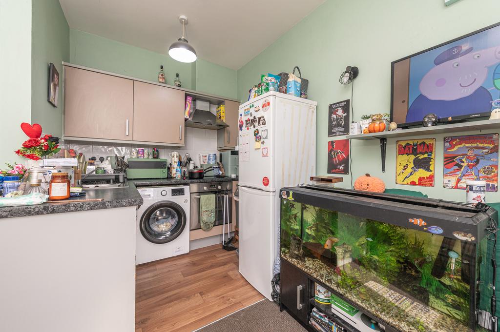 Apartment in Wakefield - View 5