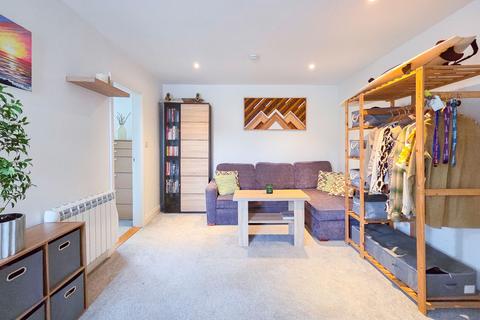 1 bedroom flat for sale, 15 Kingsworthy, St Lawrence